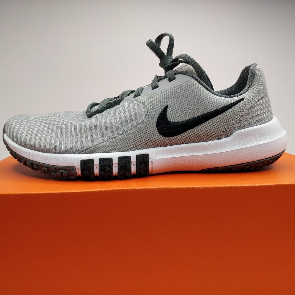 NIKE Women's Shoes Flex Control Tr4 4E 7 - Picture 1 of 5